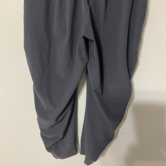 Athleta Attitude Crop Pant, Gray color Knit waistband for ease of movement B10 - Picture 10 of 15